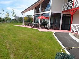 FastHotel Montmarault - Auberge du Grand Champ