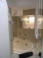 Bella addormentata e il principe Calaf