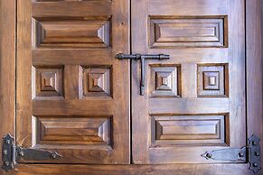 Old Town Folk Apartment