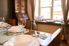 Old Town Folk Apartment