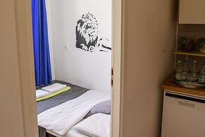 Old Town Folk Apartment