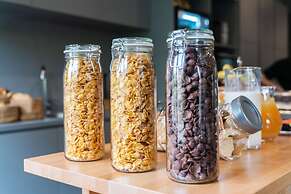 Nest Style Valencia Hotel