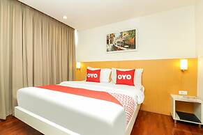 OYO 225 Premier Place Hotel