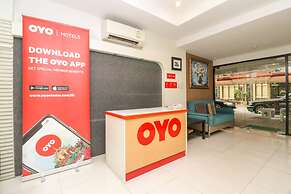 OYO 225 Premier Place Hotel
