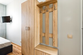 Apartment on Butlerova 7B