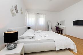 Luxury Apartments Klara