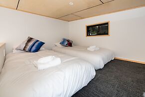 Toodle's Cozy Loft Hideaway