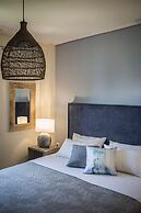 Meliti Waterfront Suites