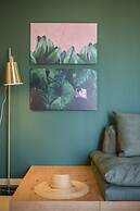 Meliti Waterfront Suites