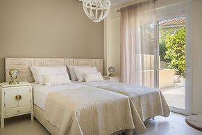 Meliti Waterfront Suites