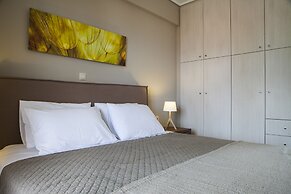 Meliti Waterfront Suites