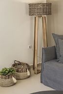 Meliti Waterfront Suites