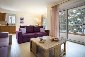 Meliti Waterfront Suites