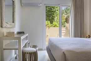 Meliti Waterfront Suites