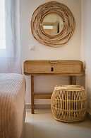 Meliti Waterfront Suites