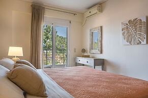 Meliti Waterfront Suites