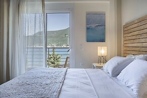 Meliti Waterfront Suites