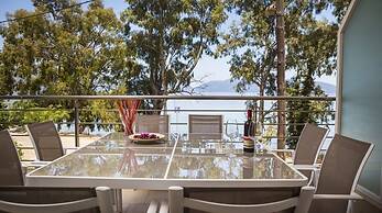 Meliti Waterfront Suites