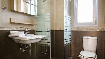 Meliti Waterfront Suites