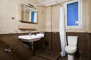 Meliti Waterfront Suites