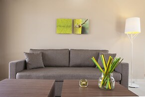 Meliti Waterfront Suites