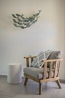 Meliti Waterfront Suites