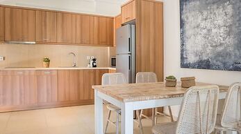 Meliti Waterfront Suites