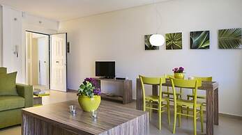 Meliti Waterfront Suites