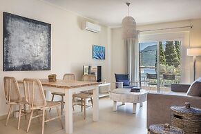 Meliti Waterfront Suites