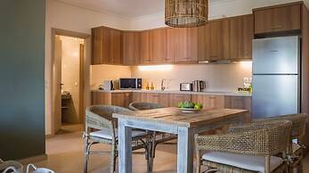 Meliti Waterfront Suites