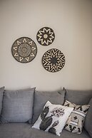 Meliti Waterfront Suites