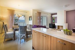 Meliti Waterfront Suites