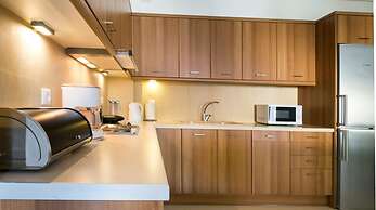 Meliti Waterfront Suites