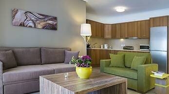 Meliti Waterfront Suites