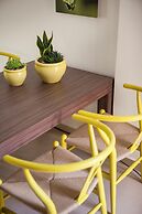 Meliti Waterfront Suites