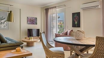 Meliti Waterfront Suites