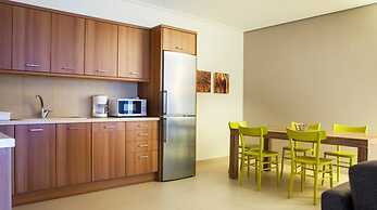 Meliti Waterfront Suites