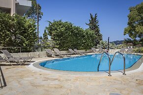 Meliti Waterfront Suites