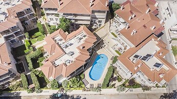 Meliti Waterfront Suites