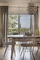 Meliti Waterfront Suites