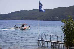 Meliti Waterfront Suites