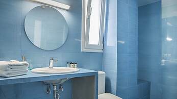 Meliti Waterfront Suites