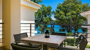 Meliti Waterfront Suites