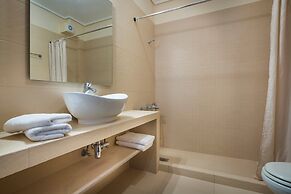 Meliti Waterfront Suites