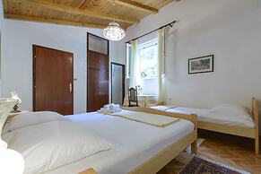 Oreb's Dream Apartments