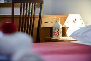 Oreb's Dream Apartments