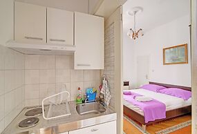 Room & Studios Rina - Adults Only