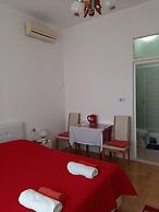 Room & Studios Rina - Adults Only