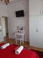 Room & Studios Rina - Adults Only