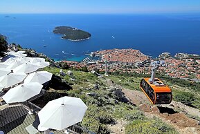 Room & Studios Rina - Adults Only